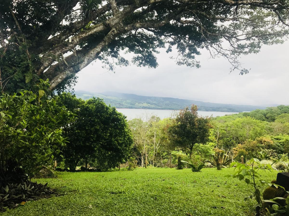 Lake Arenal Hotel And Brewery Тронадора Экстерьер фото