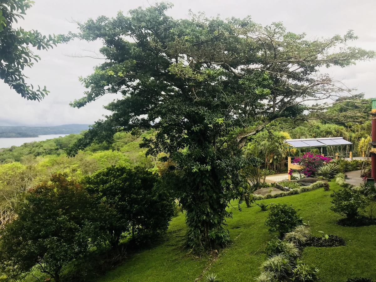 Lake Arenal Hotel And Brewery Тронадора Экстерьер фото